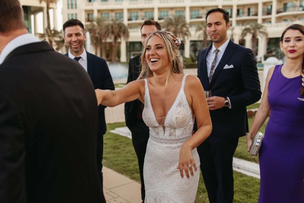 La novia con amigos