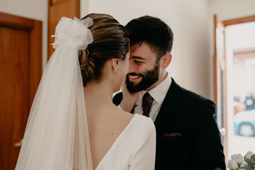first look boda