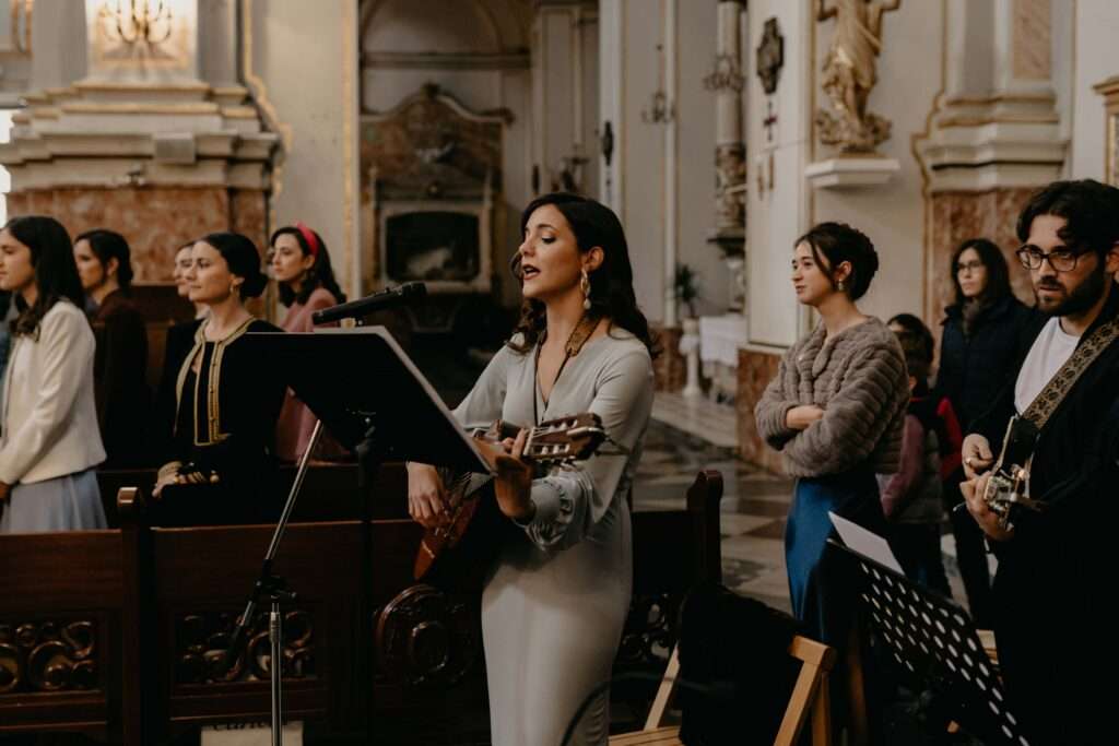 Cantantes de música religiosa